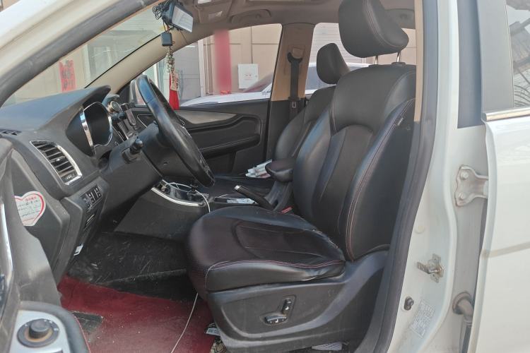 Used Baojun 560 2016 1.8L Manual Luxury Edition
