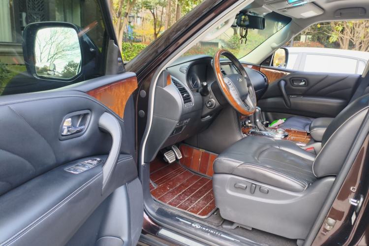 Used Infiniti QX80 2016 5.6L 4WD
