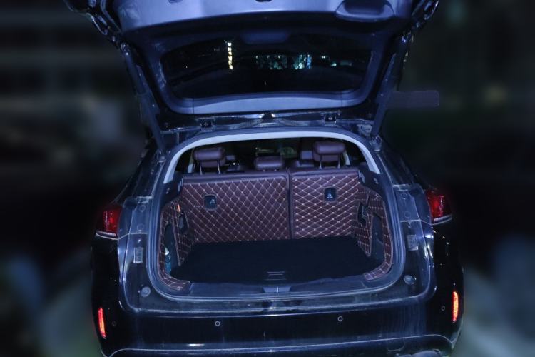 Used Wey VV5 2017 2.0T Flagship Edition Trunk