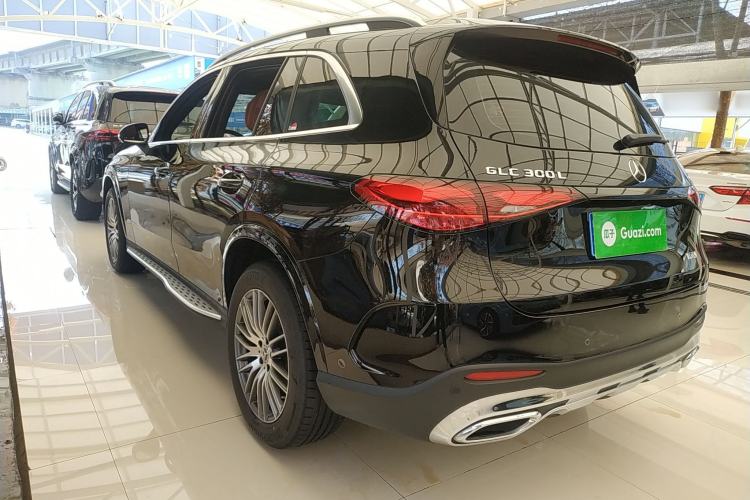 Used Mercedes-Benz GLC 2025 Refreshed GLC 300 L 4MATIC Dynamic Version 5 Seats Exterior 2