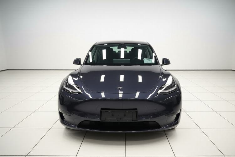 Used Tesla Model Y 2023 Long-Range All-Wheel-Drive Version Front