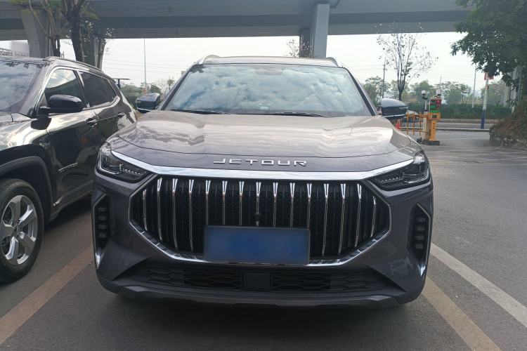 Used JETOUR X70 PLUS 2023 1.6T DCT Stronger 5-Seater
