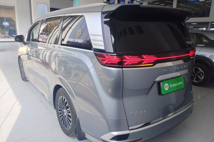 Used Denza D9 2022 DM-i 970 Four-Wheel Drive Flagship Model