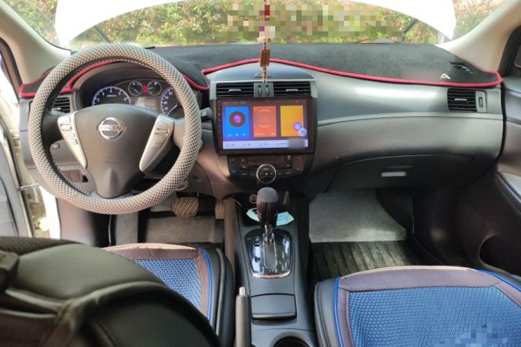 Used Nissan Tiida 2011 1.6L CVT Smart Version Center Console