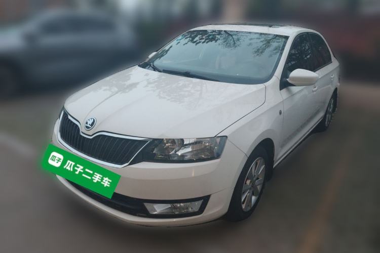 Used Skoda Rapid 2015 1.6L Manual Smart Selection Model