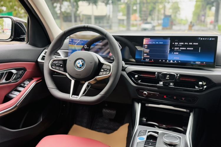 Used BMW i3 2025 eDrive 35 L
