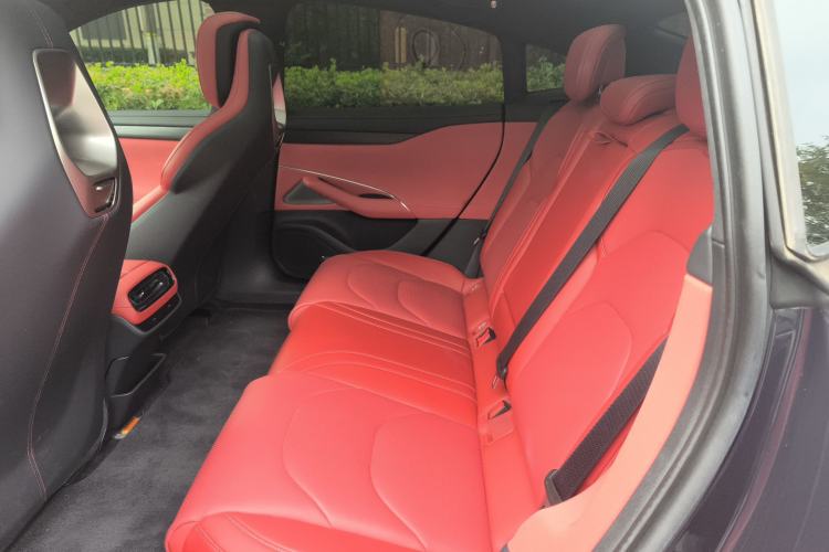 Used Xiaomi Auto SU7 2024 Four-Wheel Drive Ultra-Long Range Advanced Intelligent Driving Max Edition