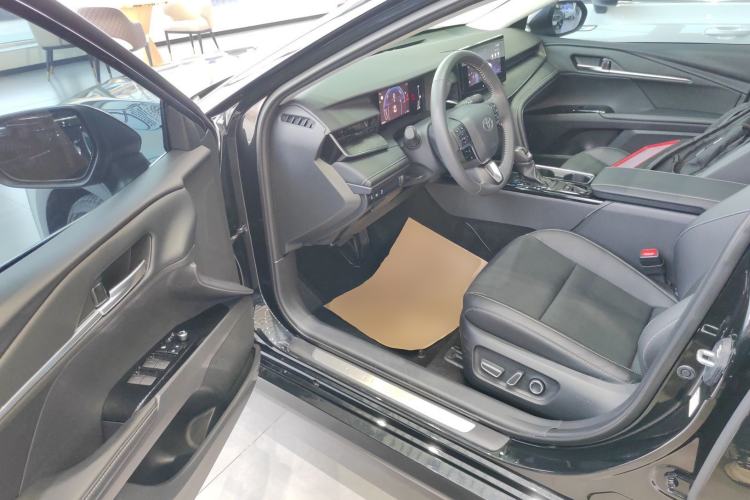 Used Toyota Camry 2024 Dual-Motor 2.0 HGVP Luxury Edition Driver Seat