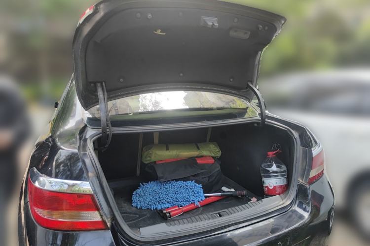 Used Buick GT 2011 GT 1.8L Automatic Fashion Edition Leather Model Trunk