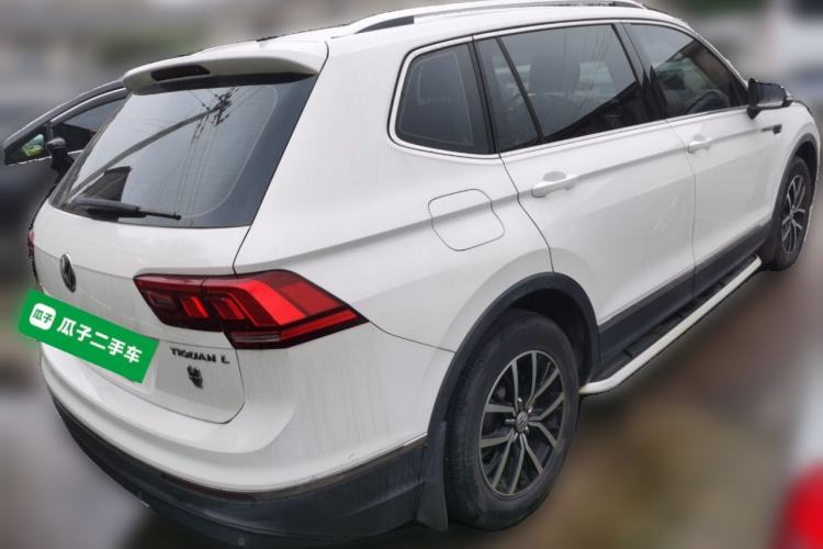 Used Volkswagen Tiguan L 2018 280TSI Automatic Two-Wheel Drive Comfort Edition Rear Right 45 Deg