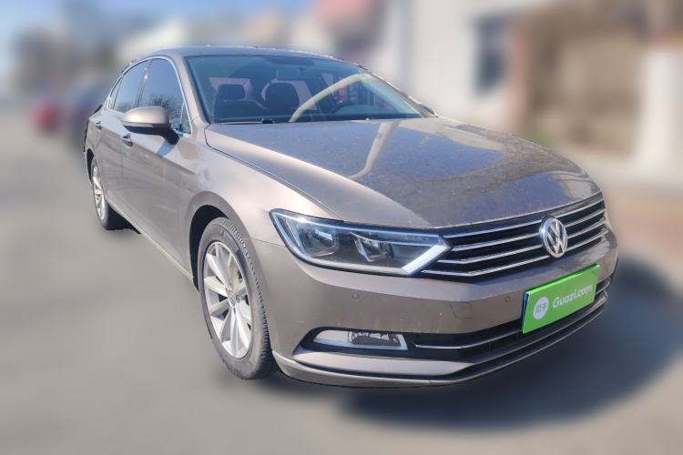 Used Volkswagen Magotan 2017 330TSI DSG Leading Model
