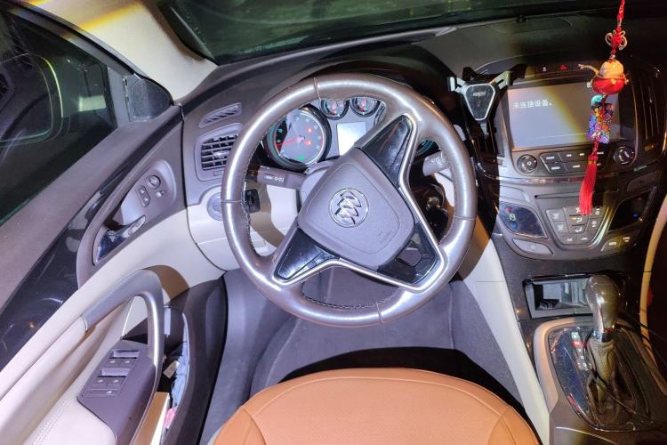 Used Buick Regal 2014 2.0L Leading Fashion Edition Steering Wheel