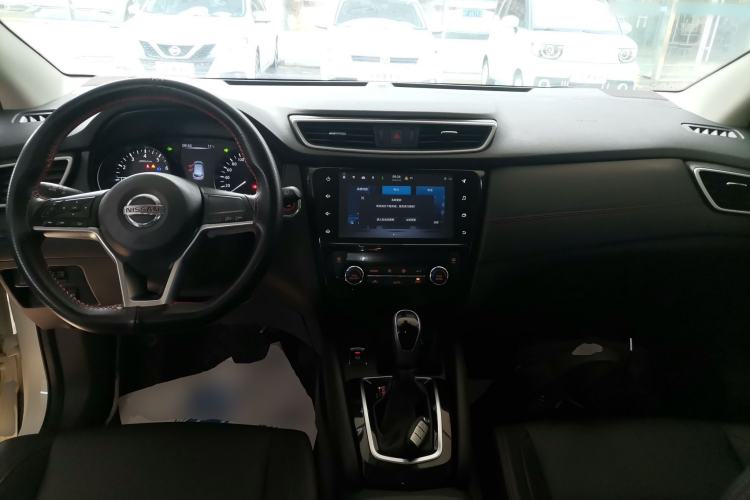 Used Nissan Qashqai 2022 2.0L CVT XV Smart Enjoyment Version Center Console