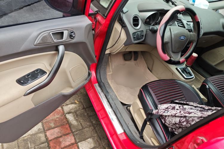 Used Ford Fiesta 2011 Hatchback 1.5L Automatic Fashion Edition
