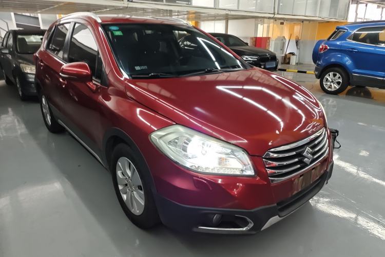 Used Suzuki S-Cross 2014 1.6L CVT Two-Wheel Drive Elite Version Front Right 45 Deg