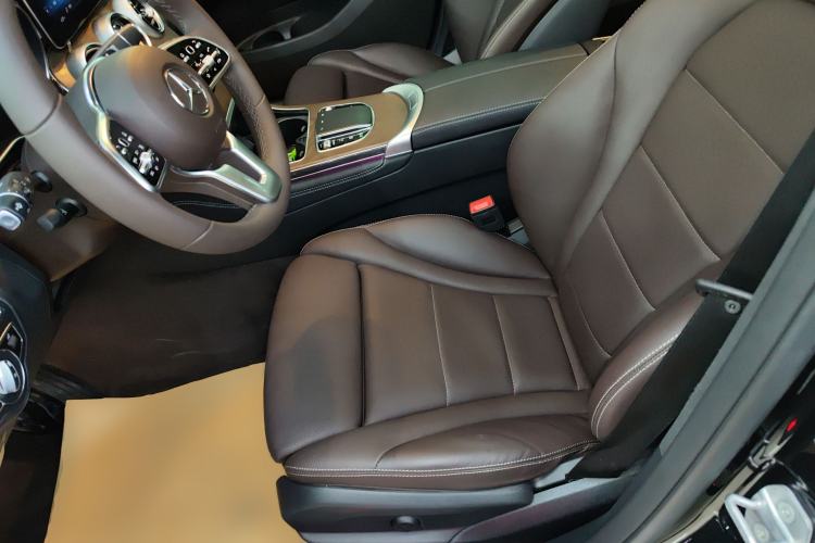 Used Mercedes-Benz GLC 2020 Facelift GLC 300 L 4MATIC Dynamic Edition
