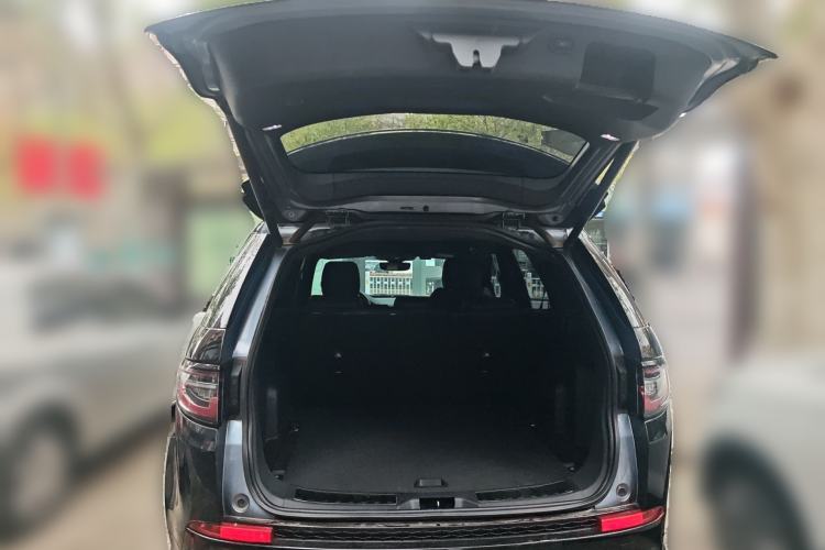 Used Land Rover Discovery Sport 2022 249 PS R-Dynamic S Performance Edition 5 Seats Trunk