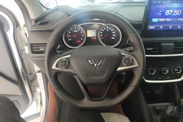 Used Wuling Hongguang S3 2018 1.5L Manual Standard Version China V Standard