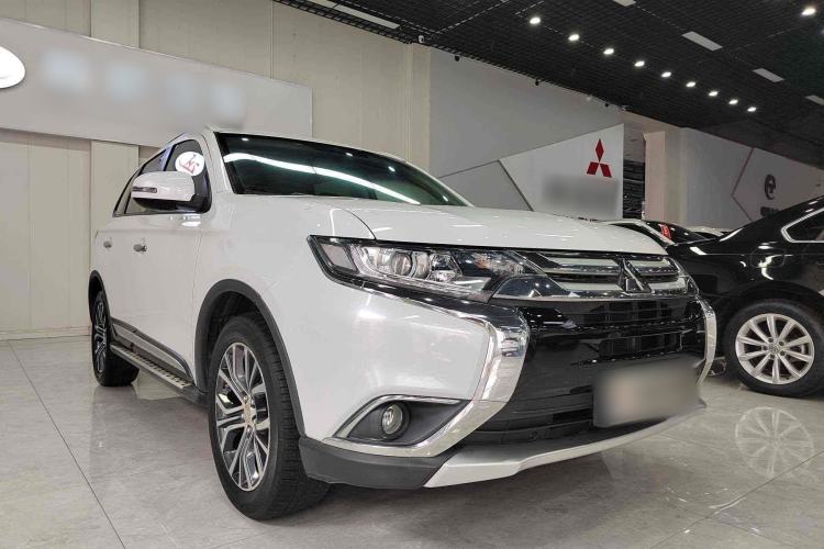 Used Mitsubishi Outlander 2017 2.0L Two-Wheel Drive Glory Edition 5 Seats