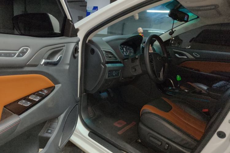 Used BYD Qin New Energy 2015 1.5T Dual-Crown Flagship Plus Edition