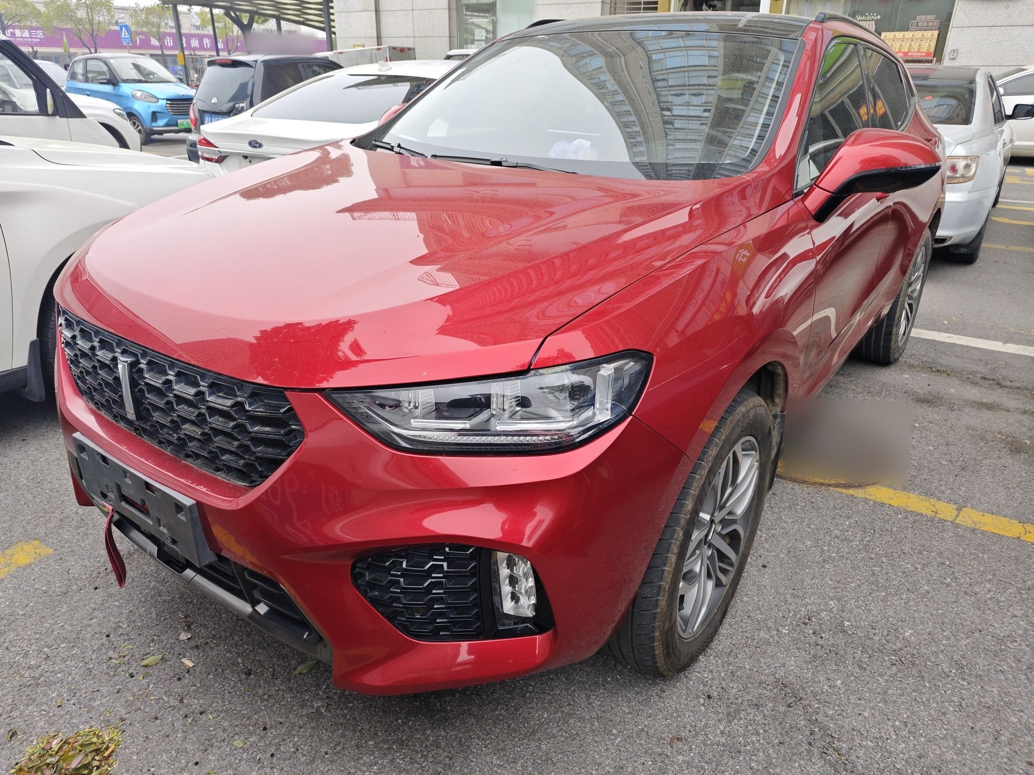 Под передней частью автомобиля