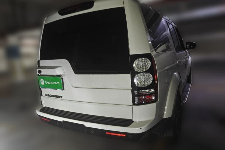 Used Land Rover Discovery 2016 3.0 SC Obsidian Black Heritage Edition HSE Rear