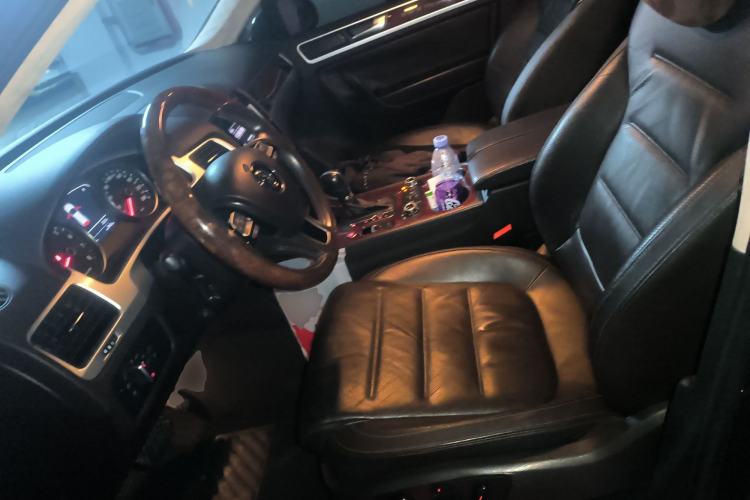 Used Volkswagen Touareg 2011 3.0 TSI High-End Version
