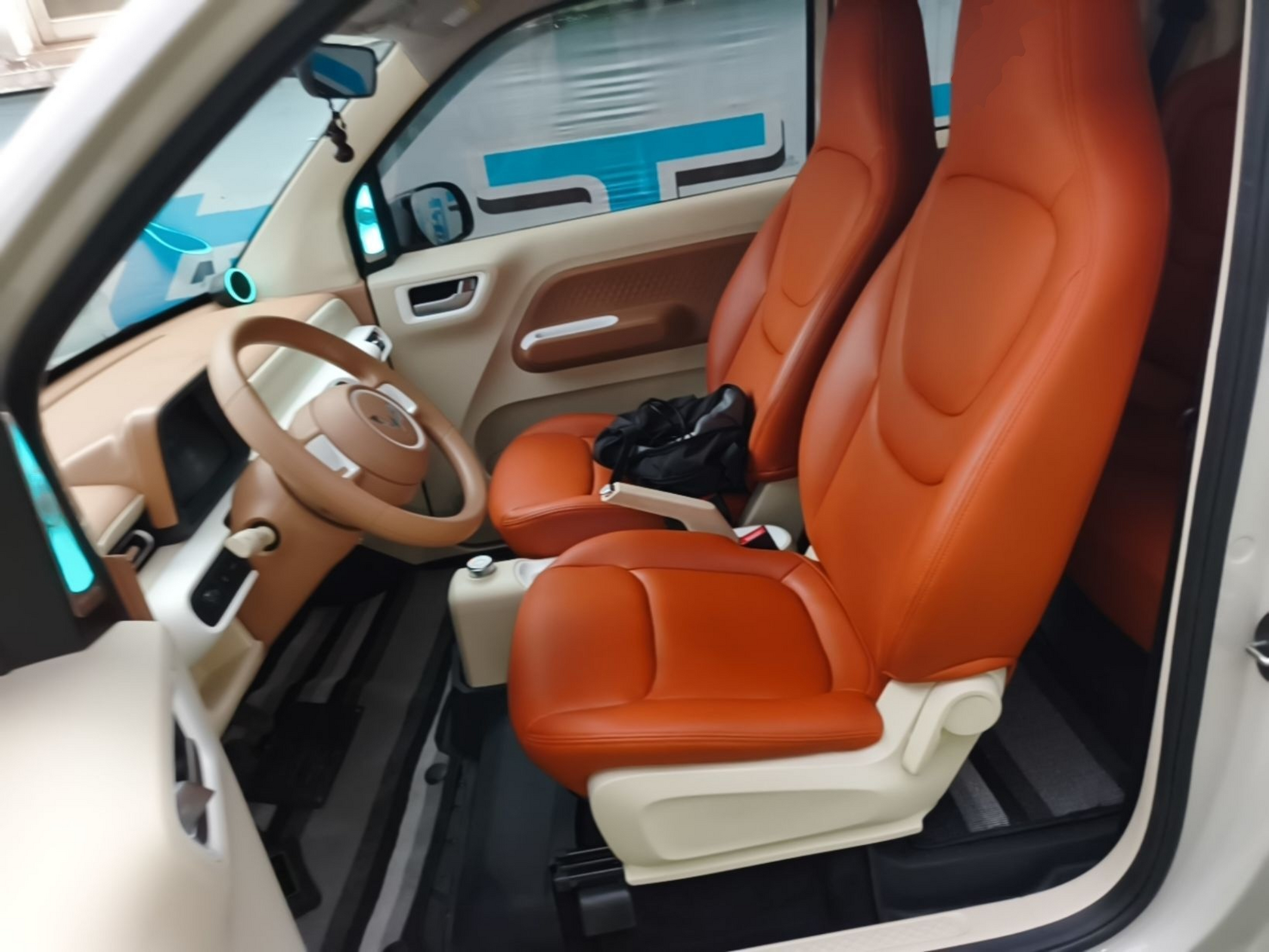 Vordere Reihe im Auto