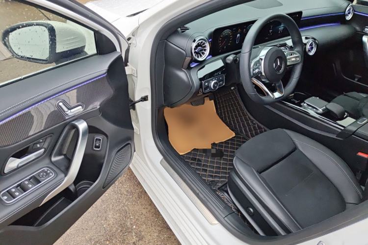 Used Mercedes-Benz A-Class 2022 Revised Version A 200 L Sport Sedan Fashionable Style Driver Seat