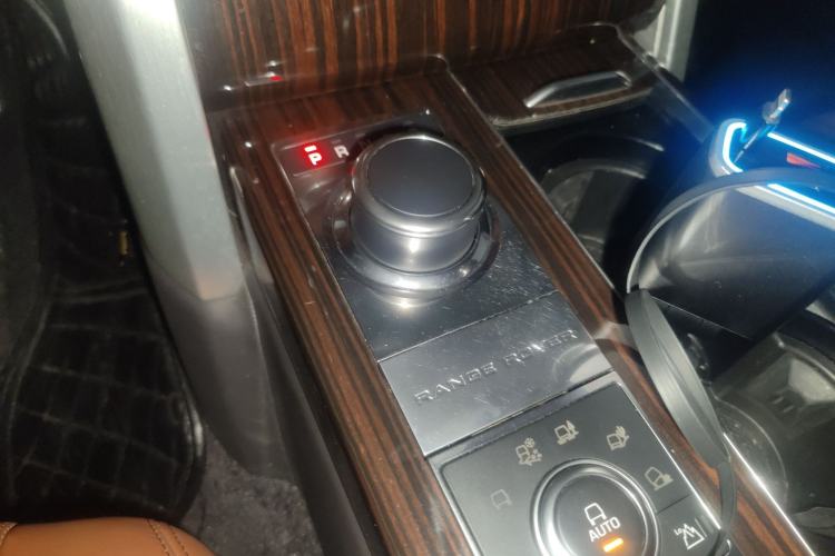 Used Land Rover Range 2016 3.0 SC V6 Vogue SE Prestige Extended-Wheelbase Model
