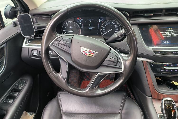 Used Cadillac XT5 2017 Anniversary Edition 25T Luxury Model