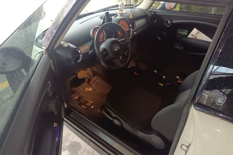 Used MINI 2011 1.6L ONE