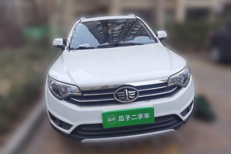 Used FAW Senya R7 2017 1.6L Manual Luxury Model Front