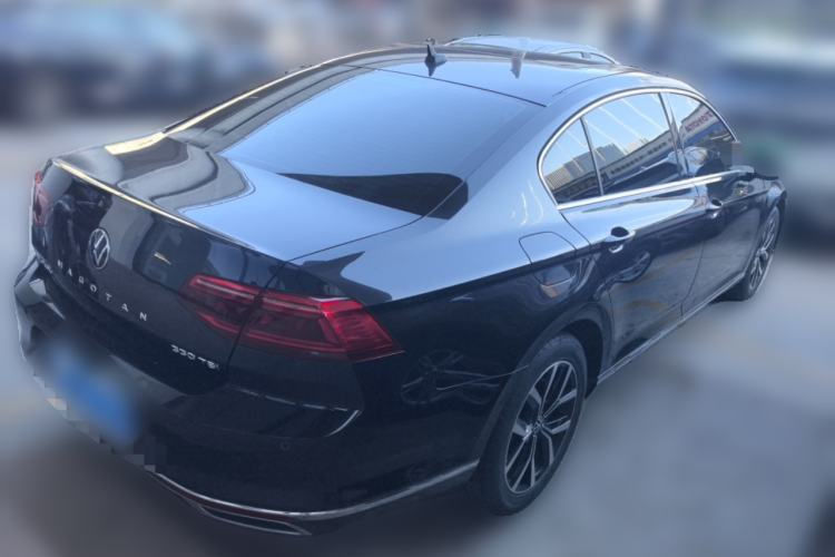 Used Volkswagen Magotan 2020 330TSI DSG Leading Model Rear Right 45 Deg