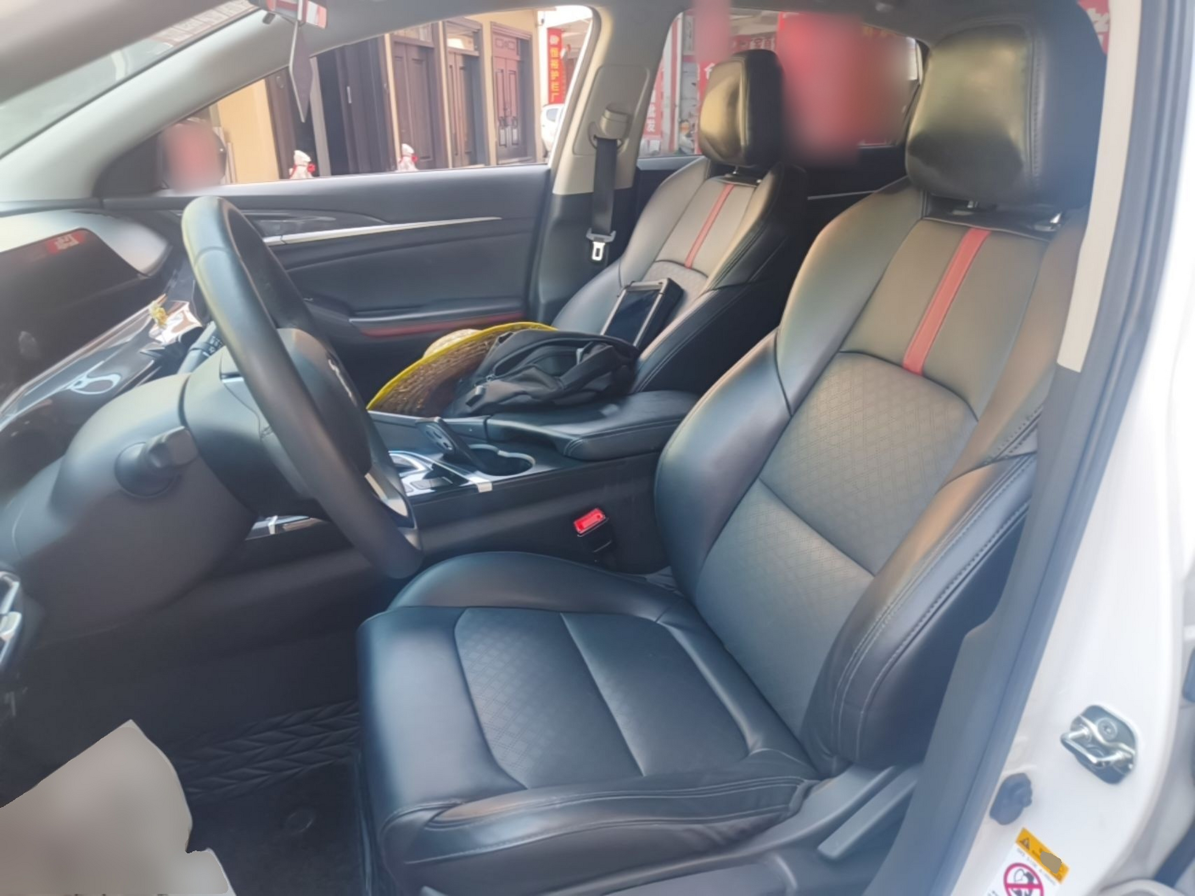 Interior delantero