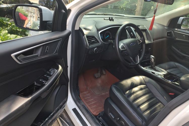 Used Ford Edge 2016 EcoBoost 245 Four-Wheel Drive Titanium Edition 7-Seater Driver Seat