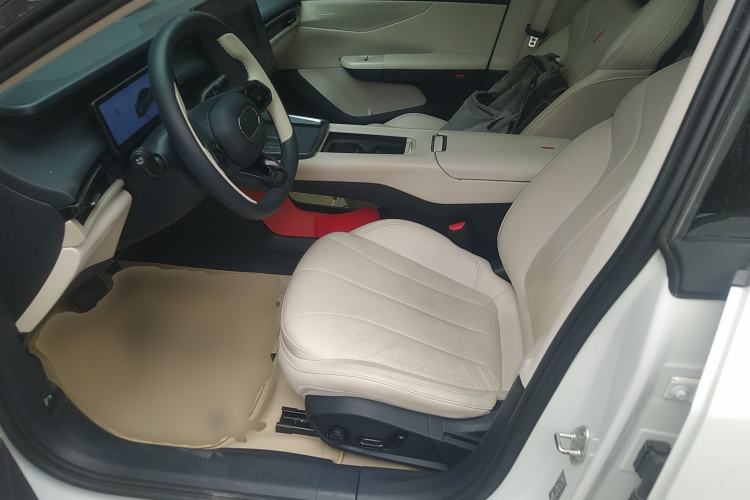 Used Lynk & Co 07 2024 EM-P 126 Long-Range Halo
