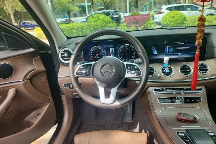 Used Mercedes-Benz E-Class 2019 E 260 L Steering Wheel