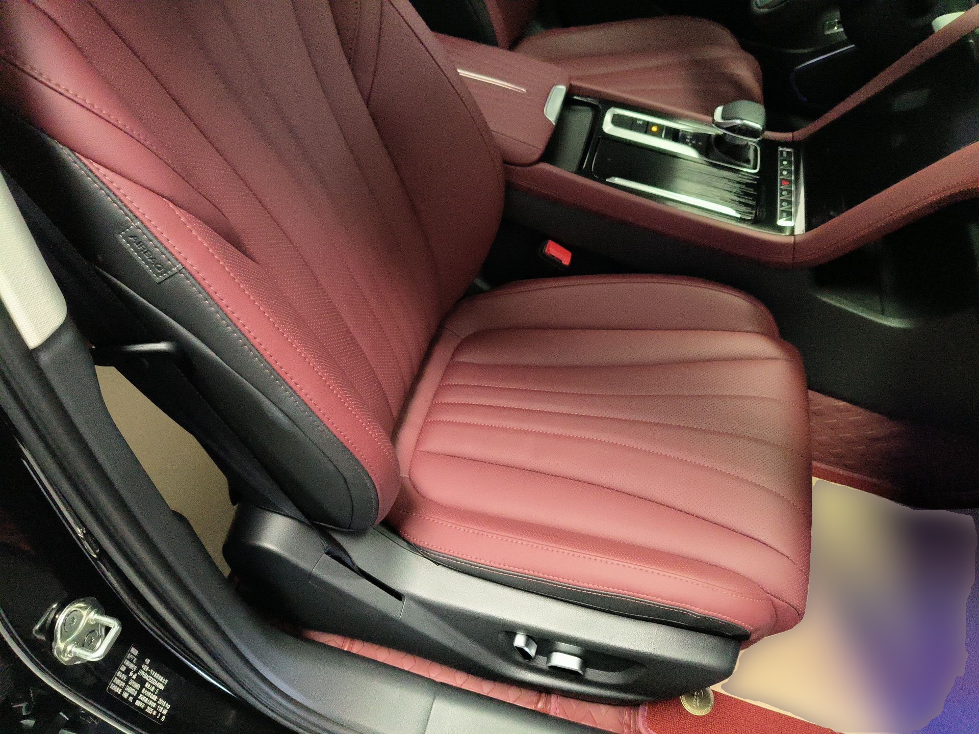 Hongqi H5 2025 1.5T DCT Qiyun 500 000th Unit Commemorative Edition — снимка 19