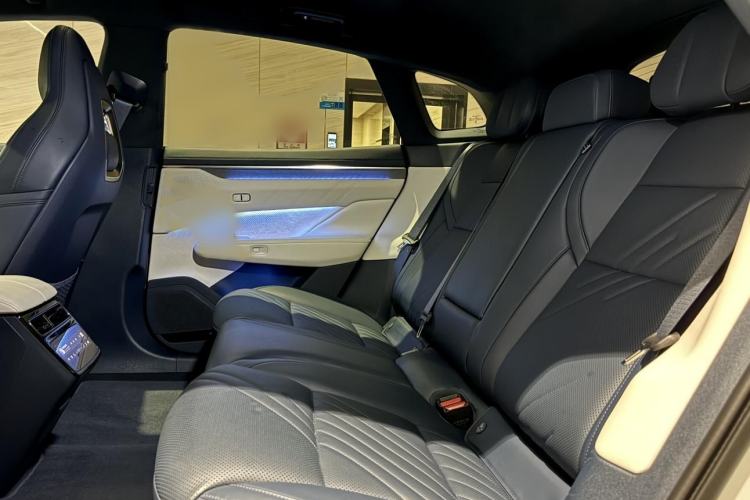 Used Zeekr 001 2025 WE Edition 95 kWh All-Wheel Drive