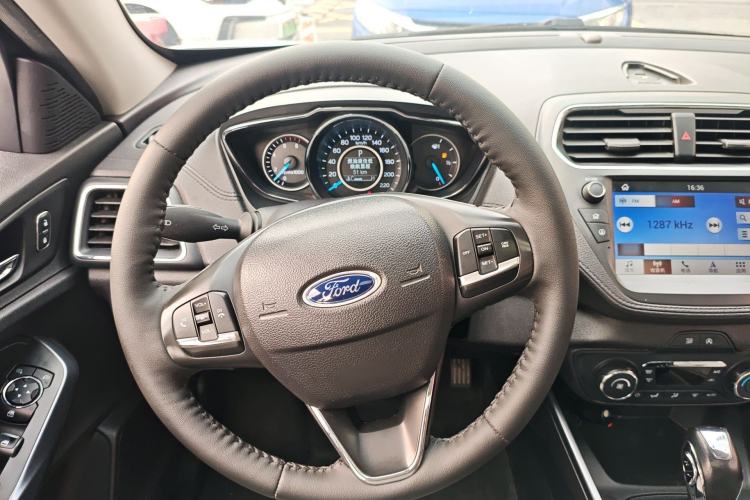 Used Ford Escort 2019 Revised Version 1.5L Automatic Enjoyment Type China VI Standard Steering Wheel