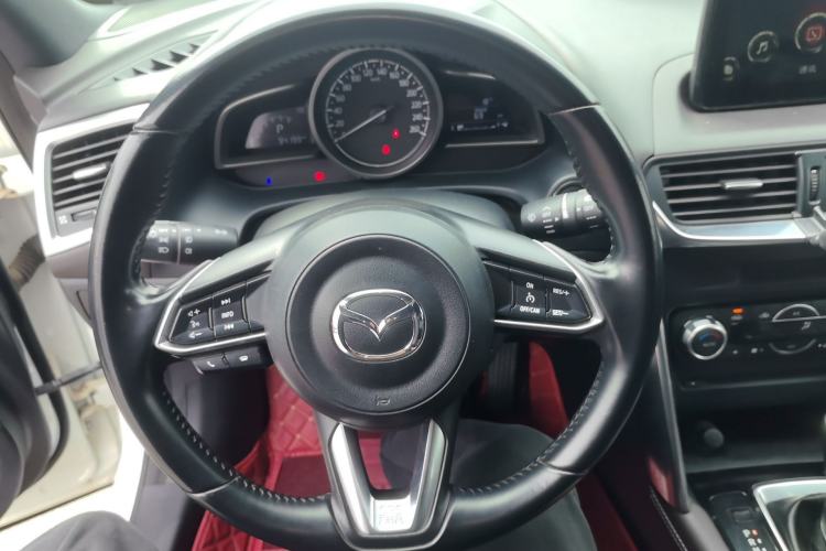 Used Mazda CX-4 2018 2.0L Automatic Two-Wheel Drive Blue Sky Premium Upgrade Version China VI Standard
