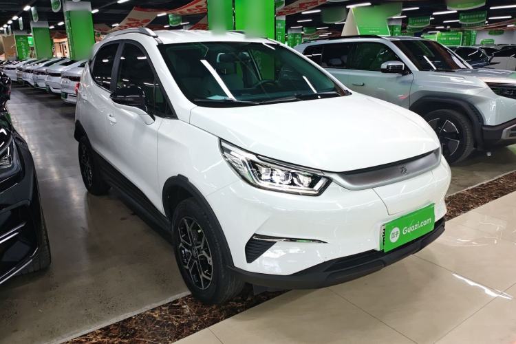 Used BYD Yuan Pro 2021 "Love for a Lifetime" Edition Front Right 45 Deg