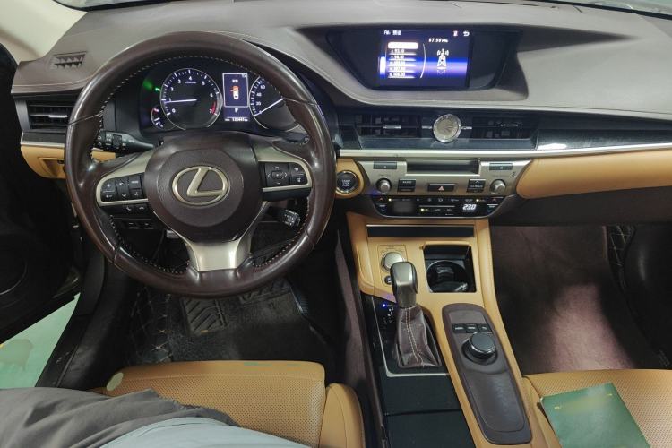 Used Lexus ES 2015 200 Elite Edition
