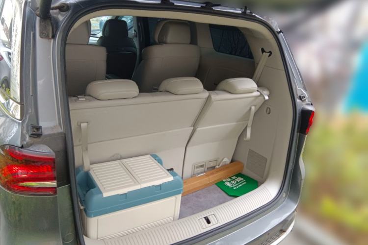 Used Roewe iMAX8 2023 400TGI Comfort Edition
