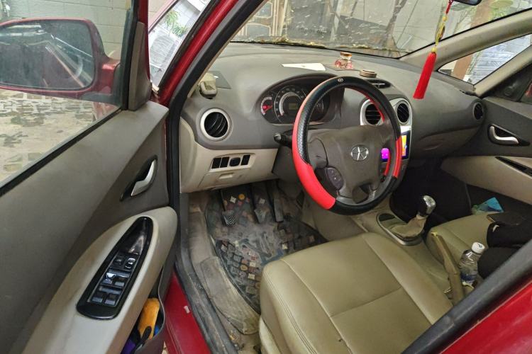 Used JAC Group Refine M2 2010 1.8L MT Standard Edition
