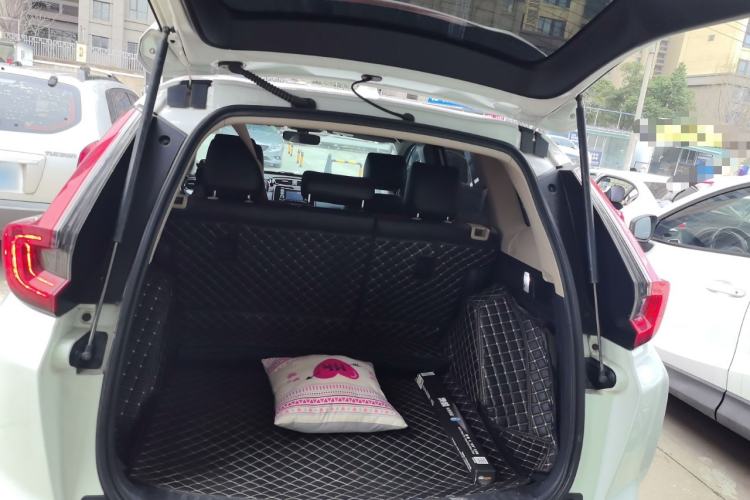 Used Honda CR-V 2021 240TURBO CVT 2WD Comfort Version Trunk