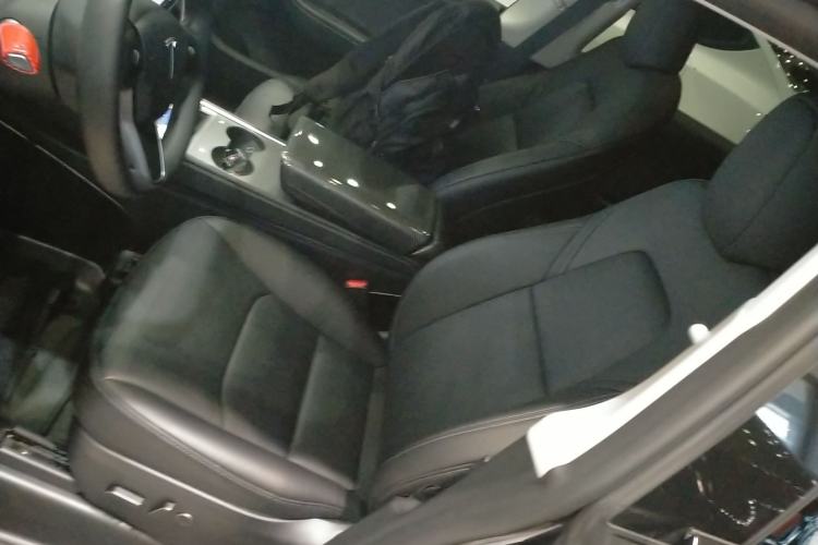 Used Tesla Model Y 2024 Rear-Wheel-Drive Version
