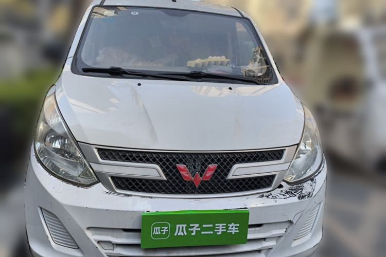 Used Wuling Rongguang V 2015 1.2L Practical Model
