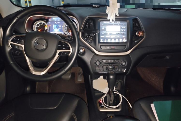 Used Jeep Cherokee 2017 2.4L Leading Smart Edition